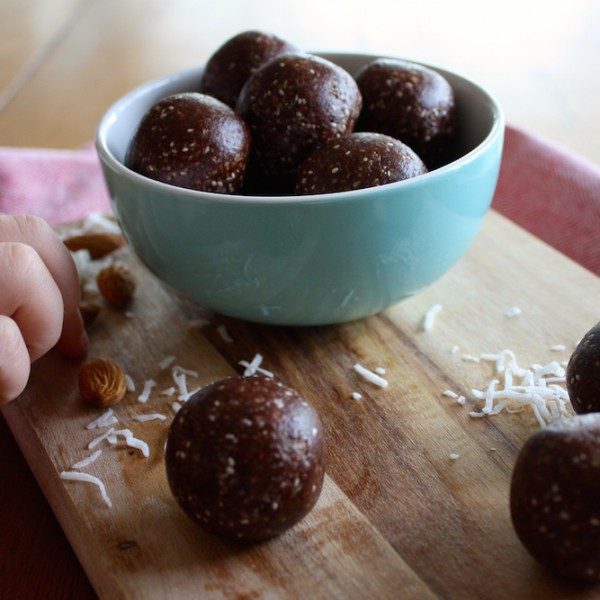 Cashew Bliss Balls â€“ two ways!