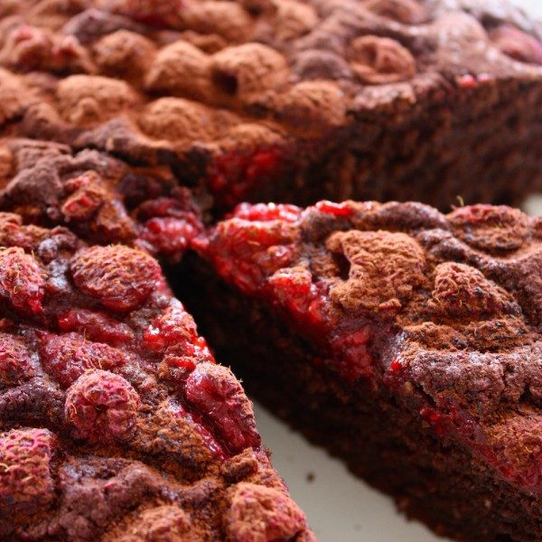 Easy One Bowl Chocolate Raspberry Cake